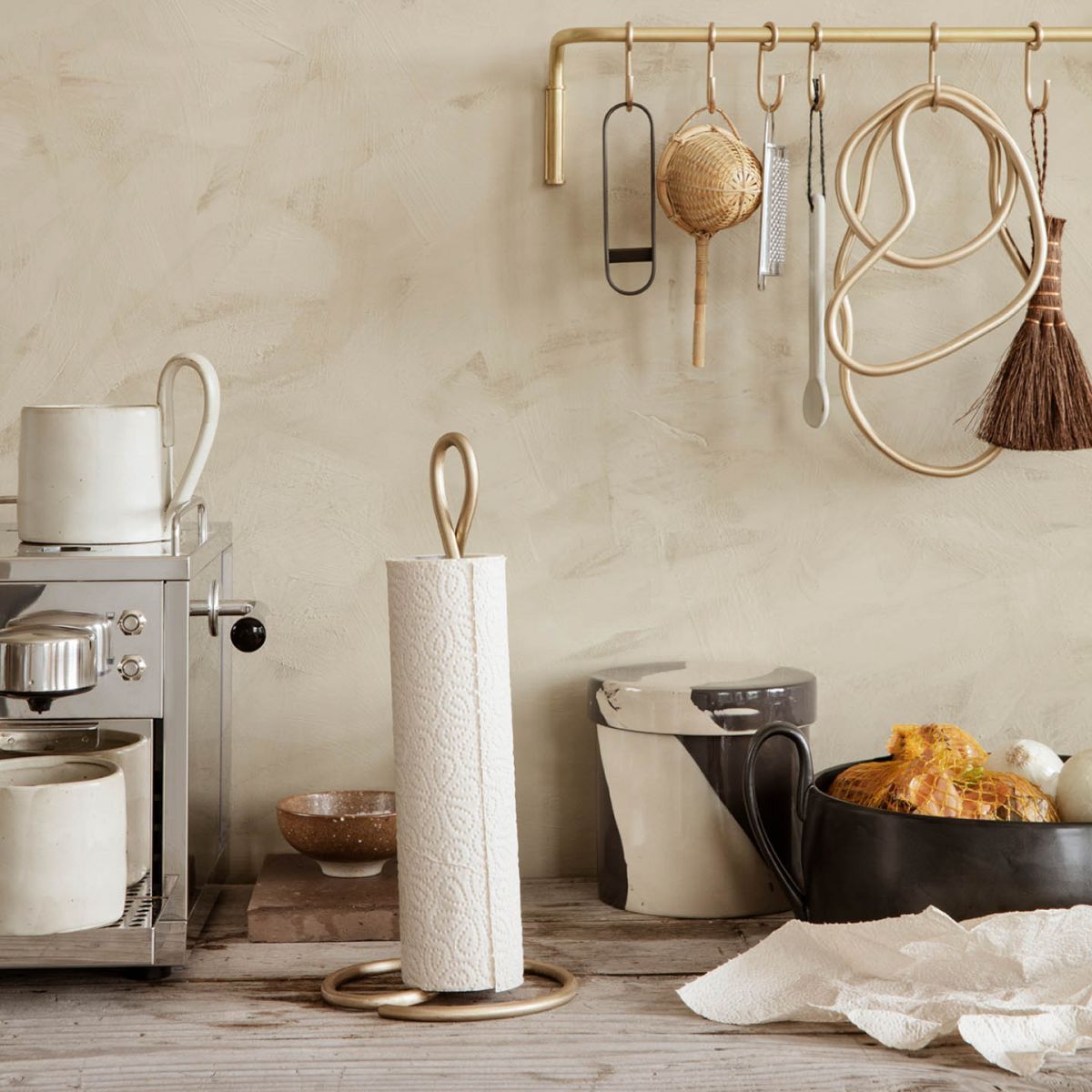 Curvature Paper Towel Holder - Brass-2