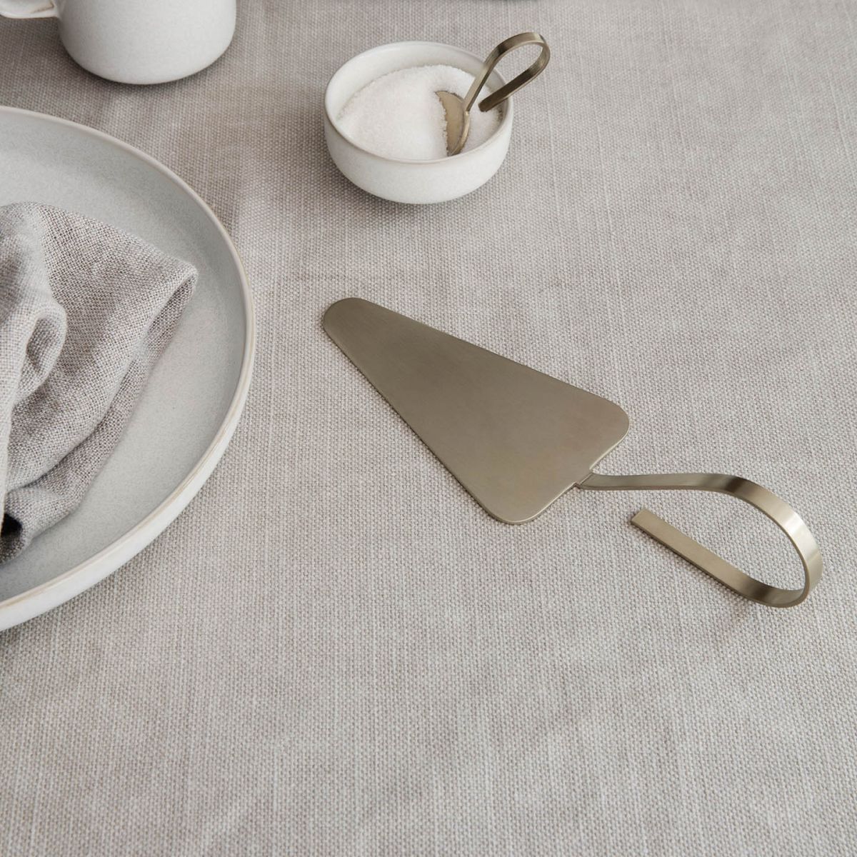 Fein Cake Server-2