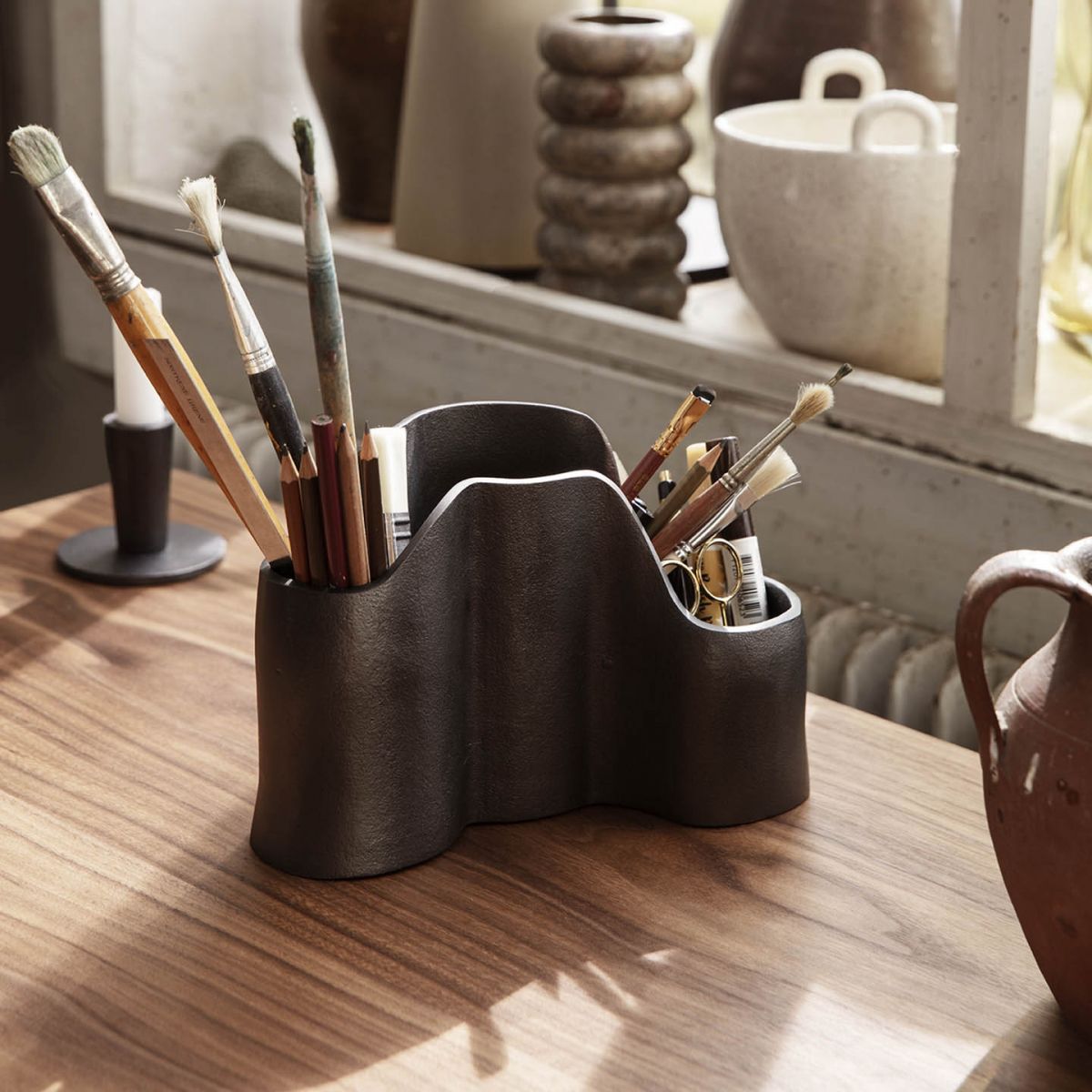 Yama Pencil Holder - Blackened Aluminium-3