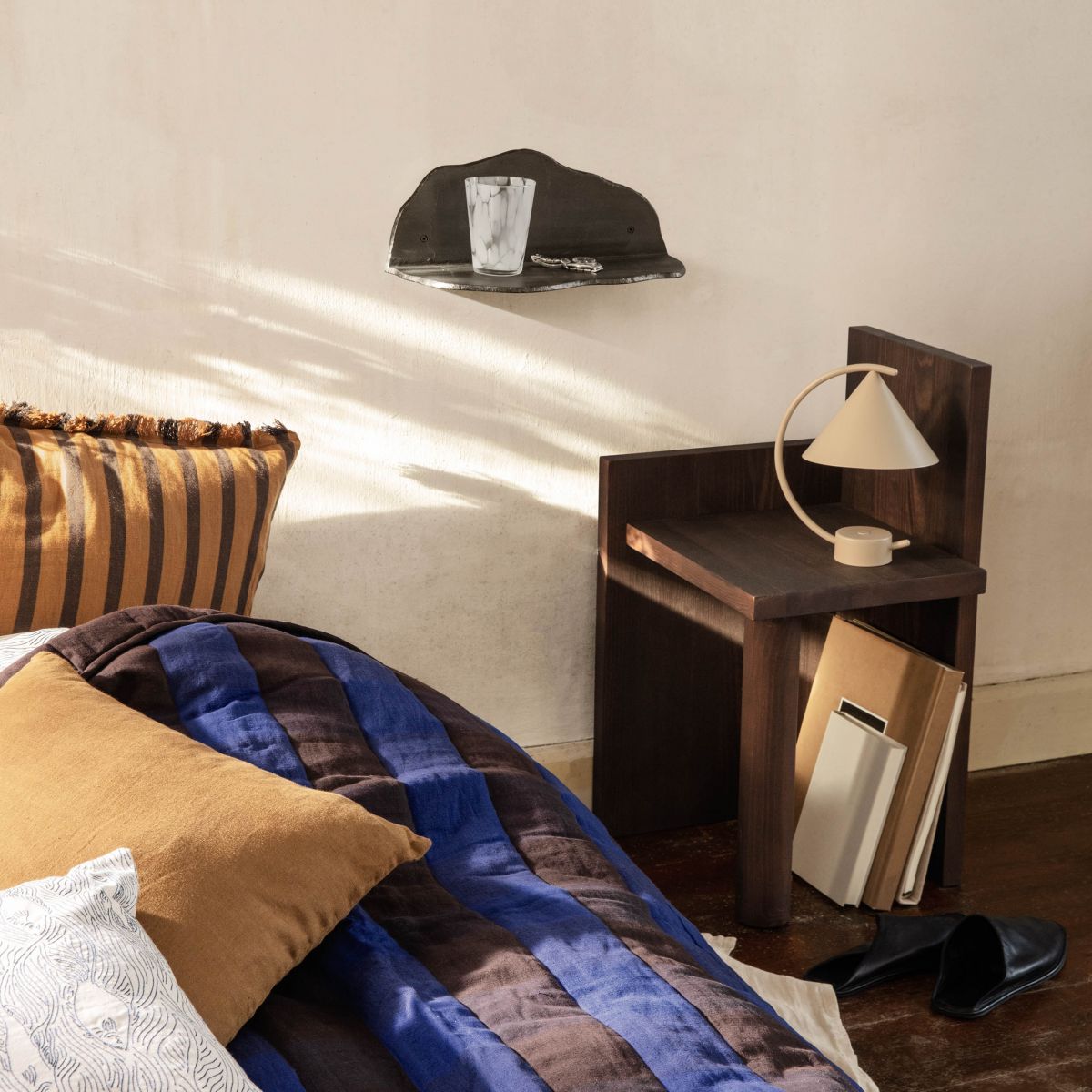 Meridian Lamp - Cashmere-3