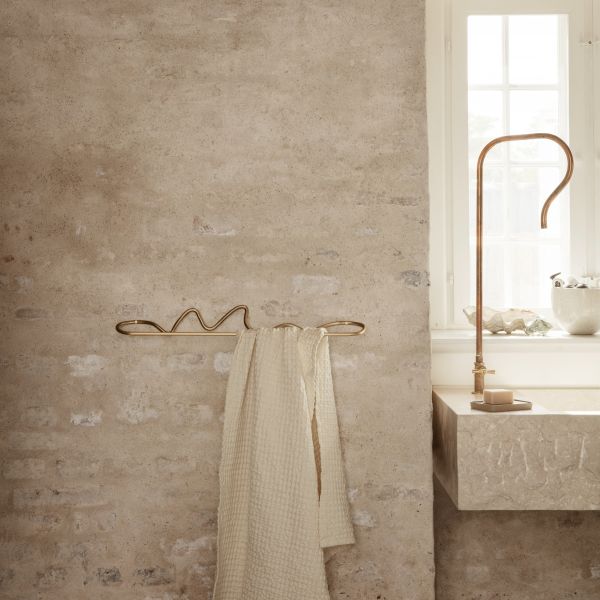 Ferm Living - Curvature Towel Hanger - Κρεμάστρα Πετσέτας Μπάνιου - Χρυσή 