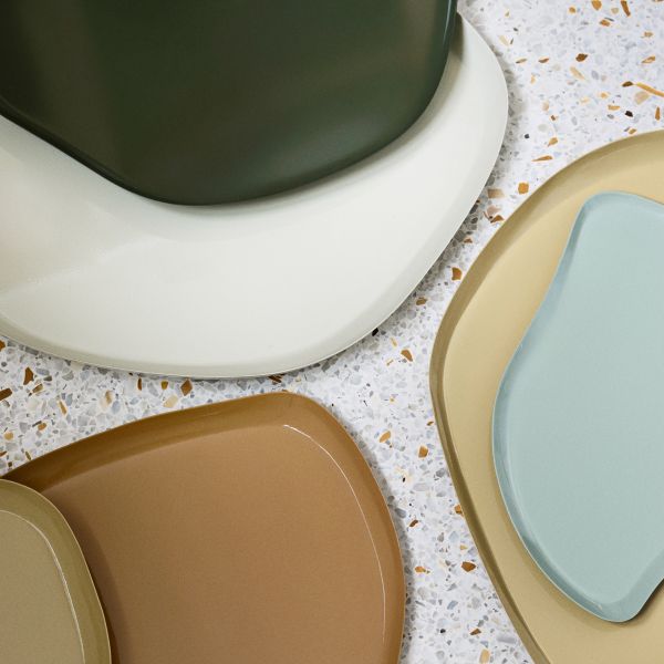 Broste Copenhagen - Mie Tray M - Glossy - Grape Leaf Green