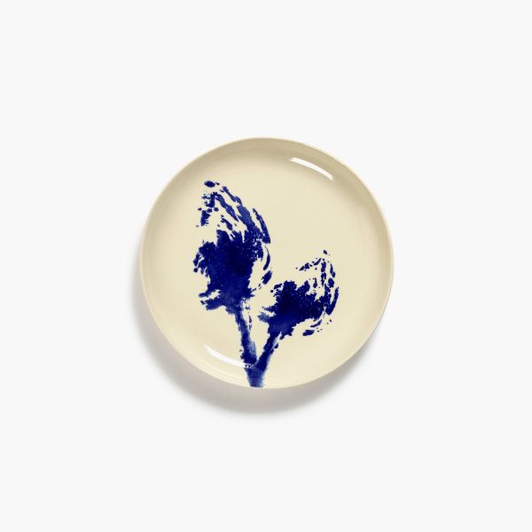 Breakfast plate, Off-white - blue artichoke, Feast