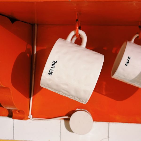 Offline, Mug