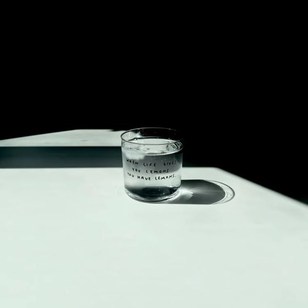 When life gives you lemons, Medium Glass